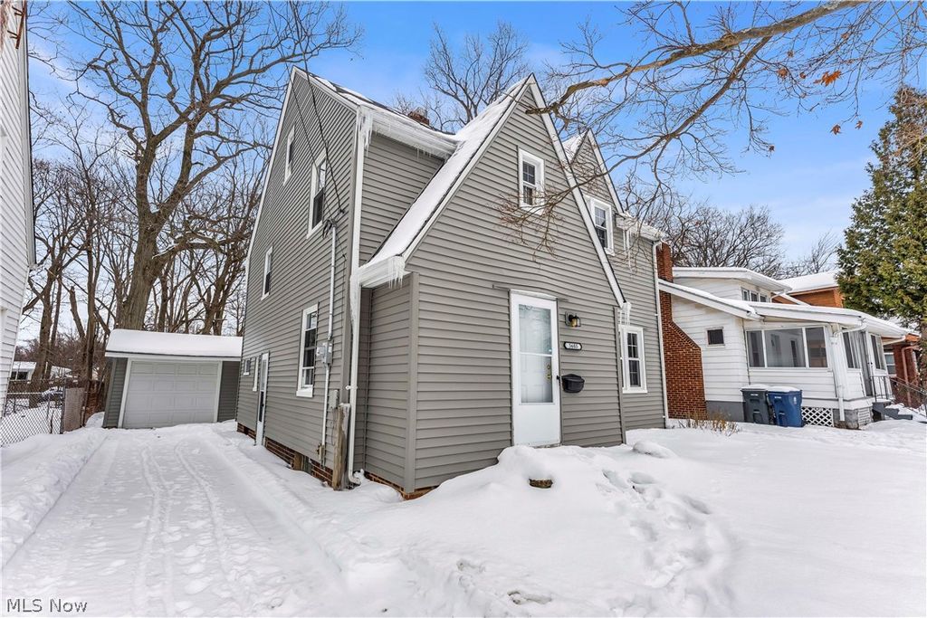 Photo of 3603 Randolph Road, Cleveland Heights, OH 44121 (MLS # 5186490)