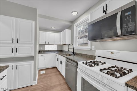 Tiny photo for 3603 Randolph Road, Cleveland Heights, OH 44121 (MLS # 5186490)