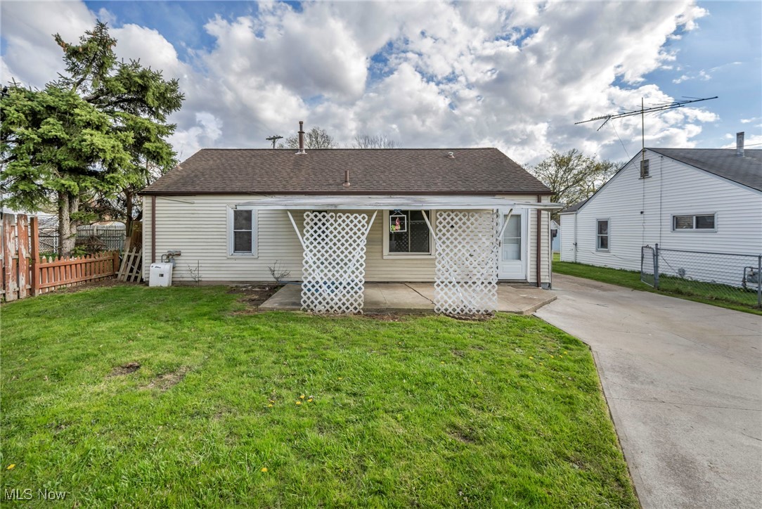 15616 Barbara Avenue, Cleveland, Ohio image 33