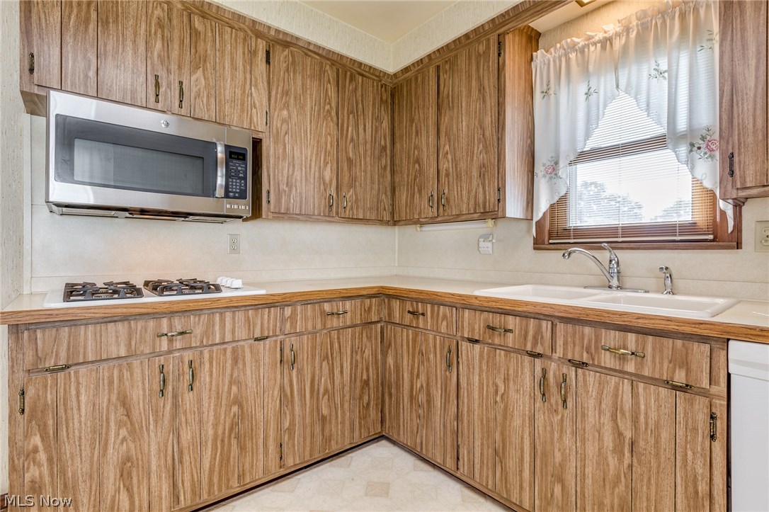 Schwartz & Zaremsky 02 - Residential