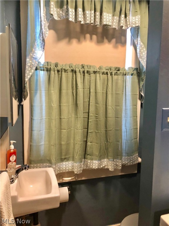 Smiths Sub/Bl 32 - Residential Lease