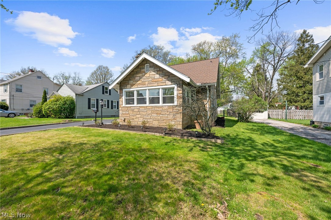 Walter H Telling Green Road Su - Residential