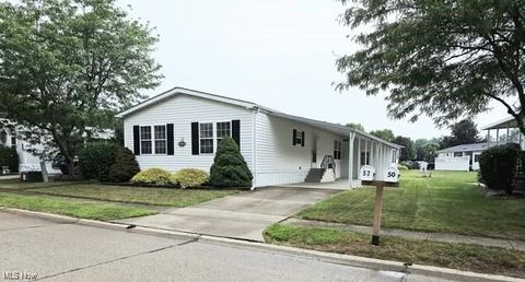 52 Periwinkle Drive, Olmsted Twp, OH 44138 - #: 5149994