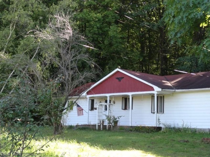 This is one floor living on a wooded lot with a stone fireplace in the living room. Come and see this 3 bedroom 1 bath home with lots of potential. The
Drive belongs to the neighbors but shared; must have proof of funds or pre-qualification letter less than 30 days old.