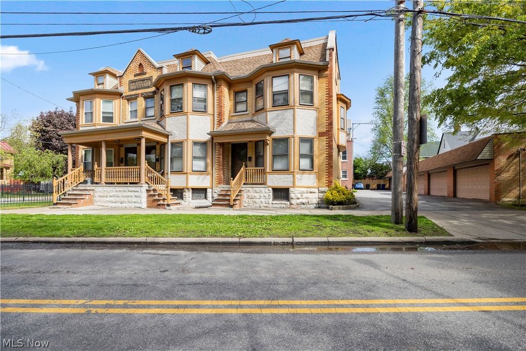 Photo of 7512 Franklin Boulevard, Cleveland, OH 44102 (MLS # 5206276)