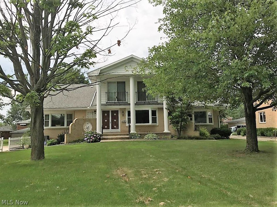 Don’t miss the opportunity to lease this roomy, newly remodeled, two bedroom end unit townhome in the Copley Fairlawn School District. This lovely home has new carpeting and wood like vinyl floors throughout. The kitchen has been updated with fabulous subway tile backsplash and a new dishwasher. Each of the bathrooms have new vanities and light fixtures. The full bathroom has been updated with new subway tile in the tub and surrounding area. Another great feature of the home is all of the storage and closet space, for example the master has 3 closets! The unit comes with private laundry hook ups in the basement which is right off of the 2 car garage. The owners are requesting no smoking or pets in the home. Minimum 1-year lease. This is a must see!