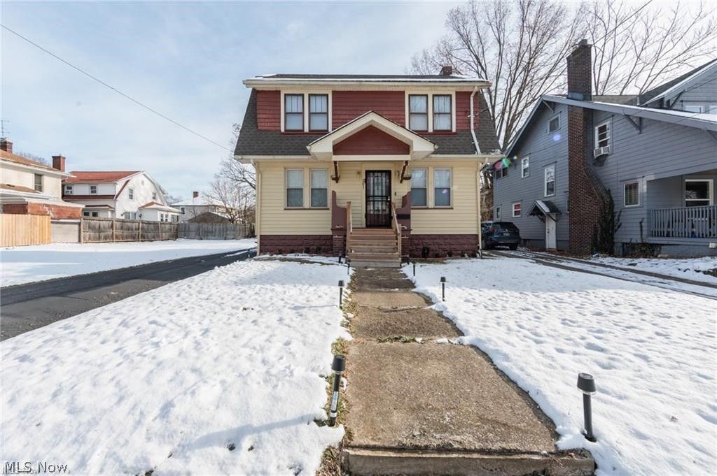 Photo of 261 Madison Avenue, Akron, OH 44320 (MLS # 5208963)