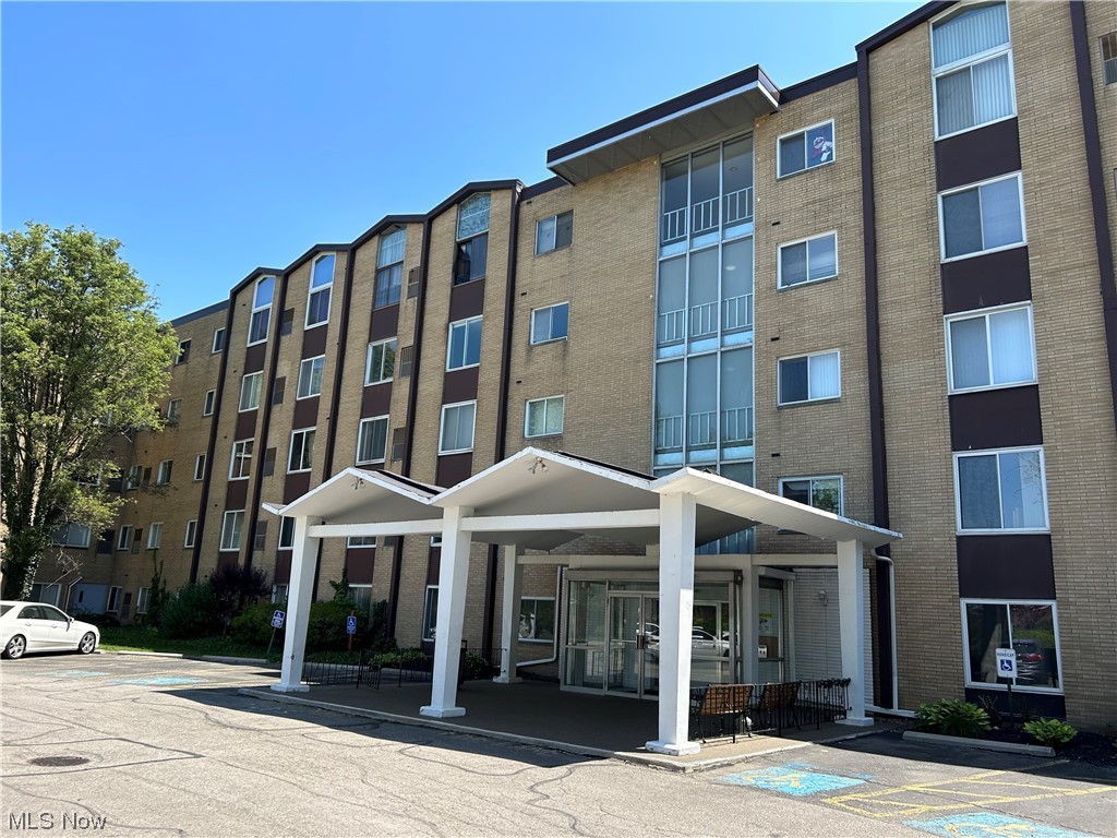 Kings Path Condo - Residential