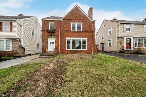 Photo of 3601 Tullamore Road, University Heights, OH 44118 (MLS # 5192838)