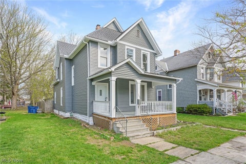 Homes For Sale - 322 W 9th Street<br/> Lorain, OH 44052