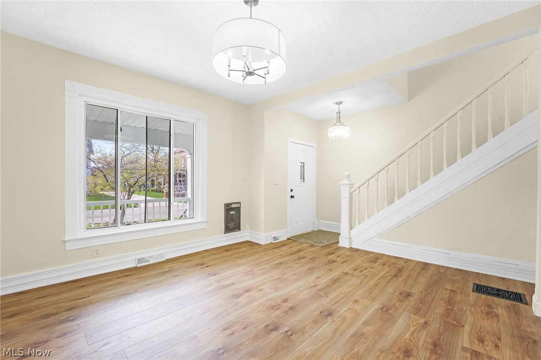 Selah Chamberlain Tes Allotme - Residential