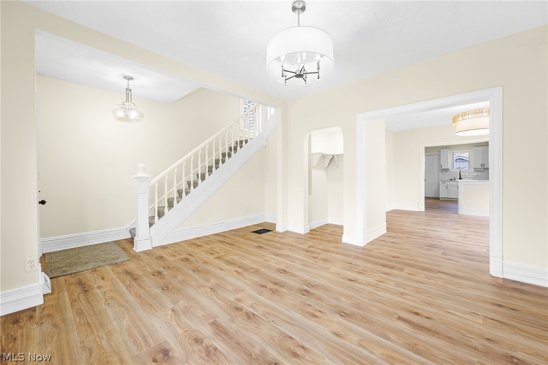 Selah Chamberlain Tes Allotme - Residential