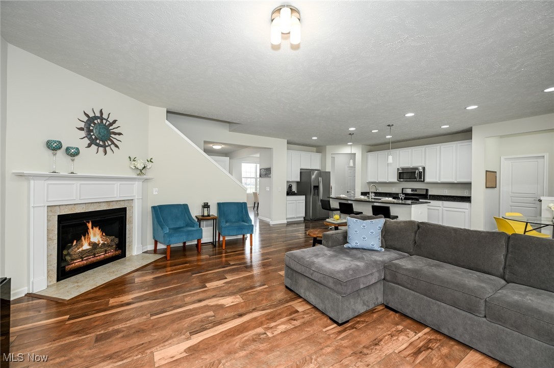 Hidden Lakes PUD Sub Ph 3b - Residential Lease