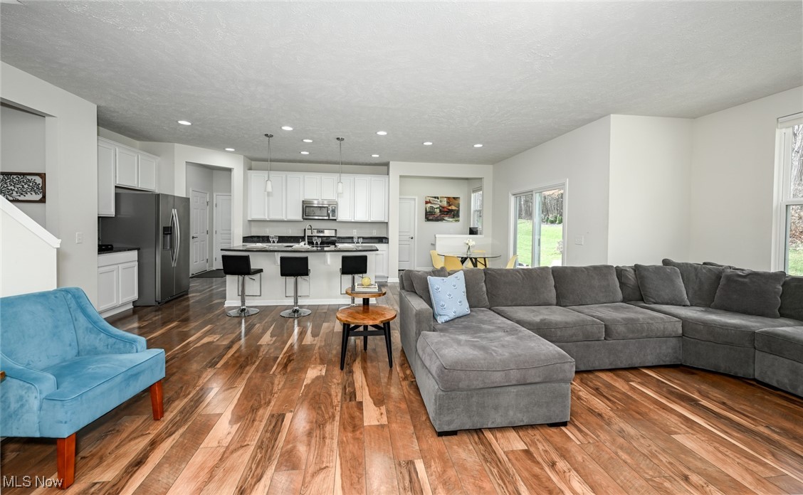 Hidden Lakes PUD Sub Ph 3b - Residential Lease