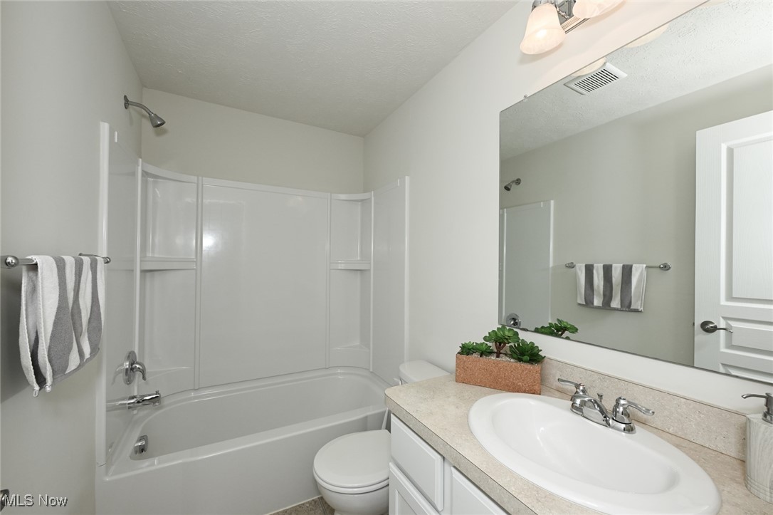 Hidden Lakes PUD Sub Ph 3b - Residential Lease