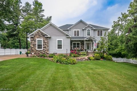 Homes For Sale - 7640 Hopkins Road<br/> Lake County, Mentor, OH 44060