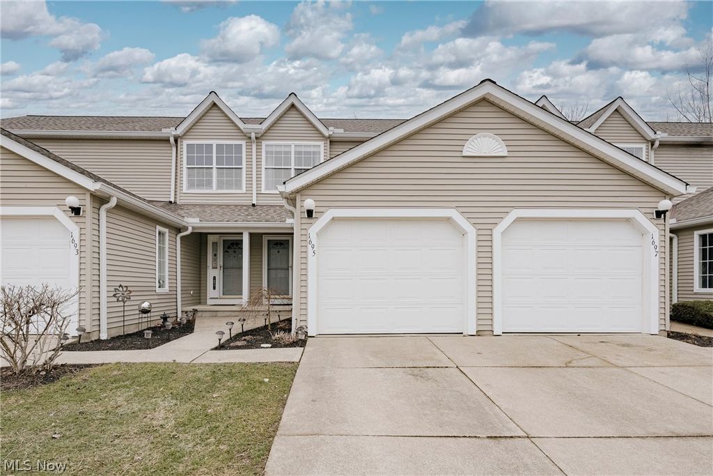 Photo of 1695 Red Maple Court, Streetsboro, OH 44241 (MLS # 5190097)
