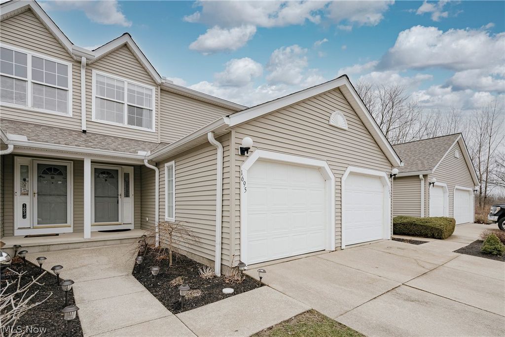 Photo of 1695 Red Maple Court, Streetsboro, OH 44241 (MLS # 5190097)