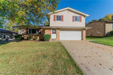 Photo of 4134 Sarasota Drive, Parma, OH 44134 (MLS # 5257208)