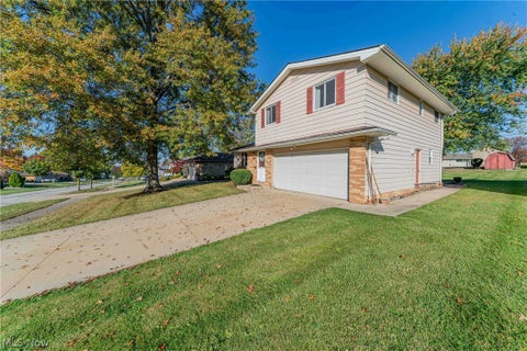 Tiny photo for 4134 Sarasota Drive, Parma, OH 44134 (MLS # 5257208)