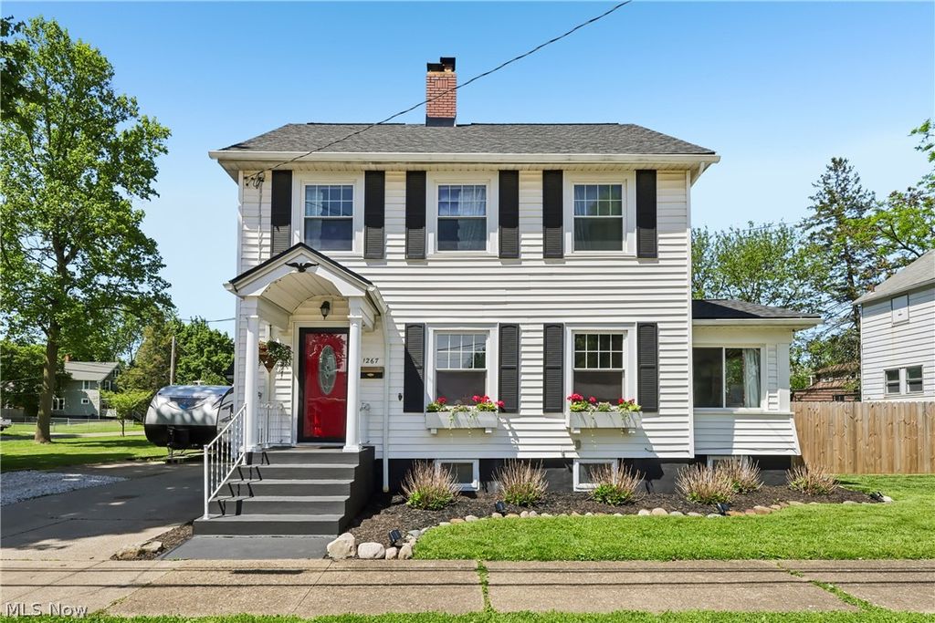 Photo of 1267 Liberty Avenue, Barberton, OH 44203 (MLS # 5211776)