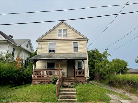 Homes For Sale - 414 Kirn Avenue<br/> Akron, OH 44304