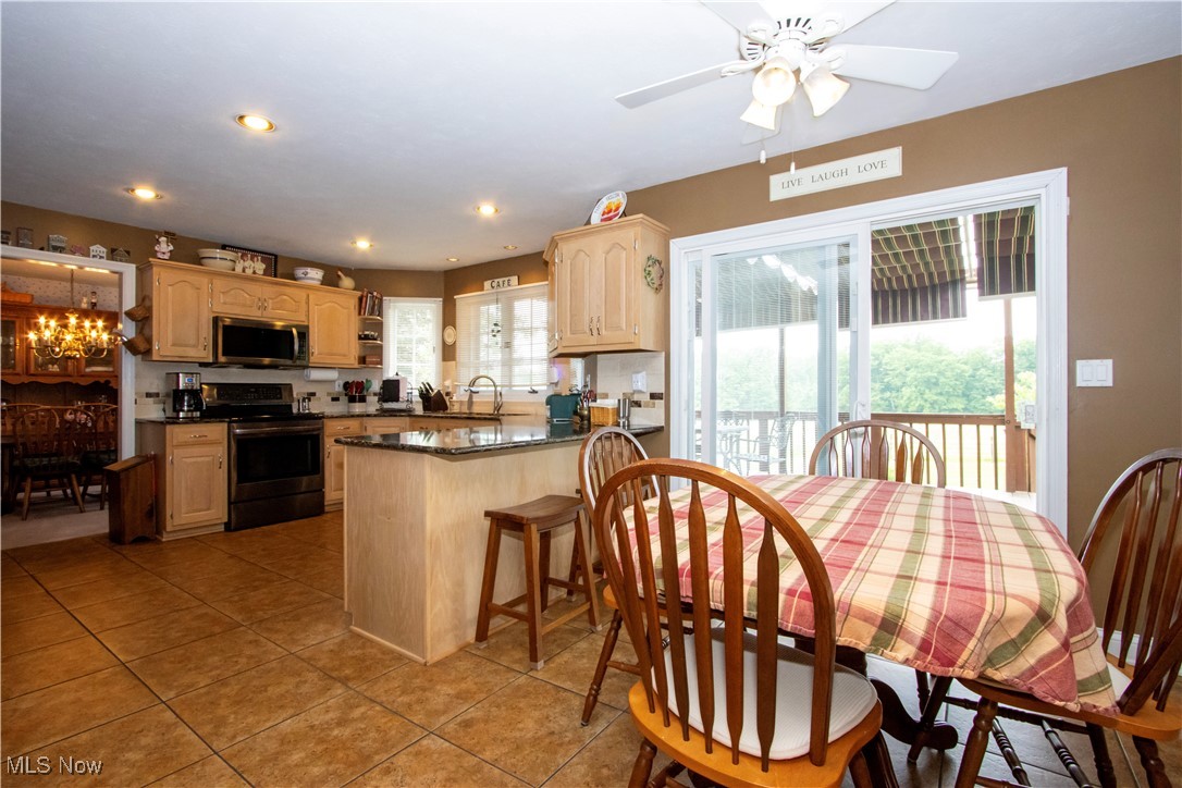 Rittman, Ohio 44270, United States, 4 Bedrooms Bedrooms, ,3 BathroomsBathrooms,Residential,Contingent,148216