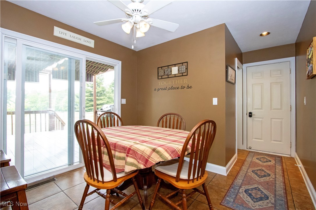 Rittman, Ohio 44270, United States, 4 Bedrooms Bedrooms, ,3 BathroomsBathrooms,Residential,Contingent,148216