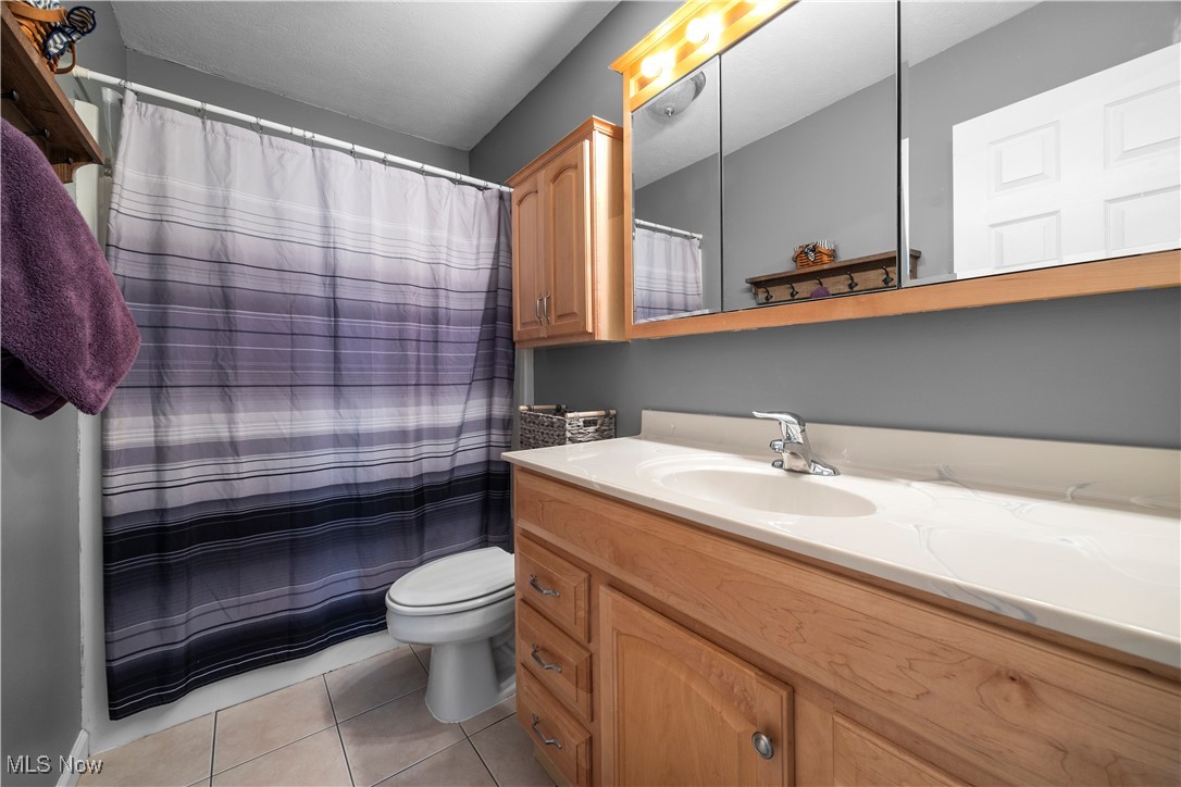 41663 Rosewood Street, Elyria, Ohio image 16