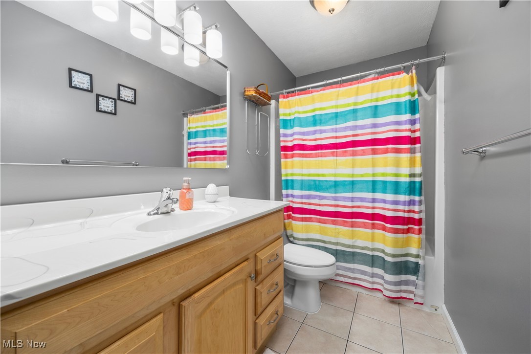 41663 Rosewood Street, Elyria, Ohio image 12