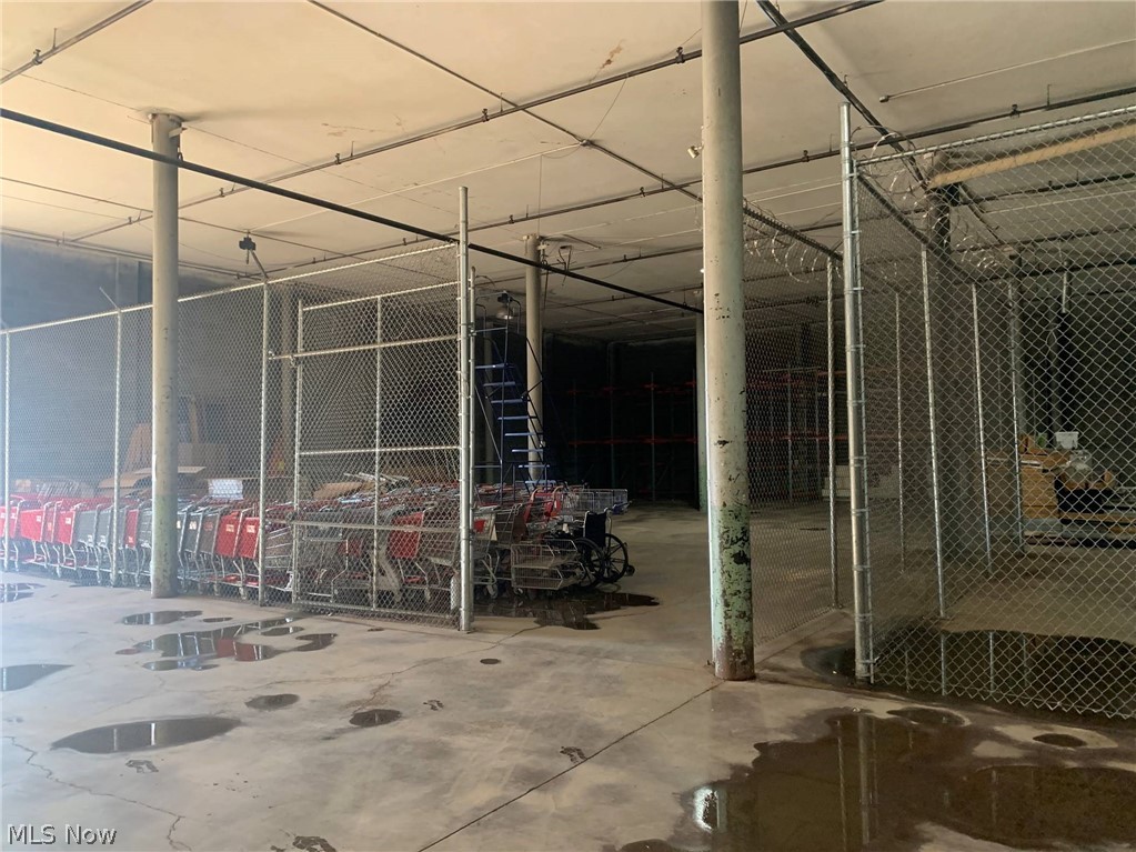 Cottage Grove - Commercial Sale