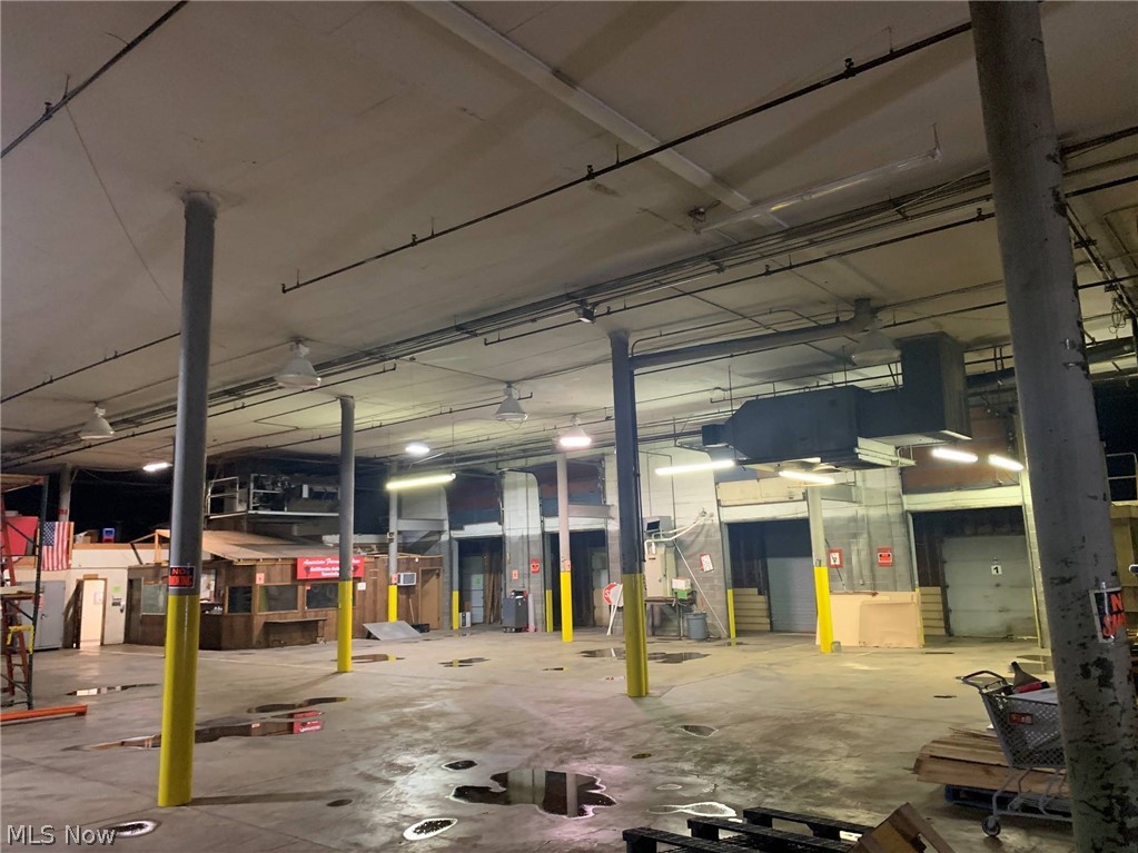 Cottage Grove - Commercial Sale