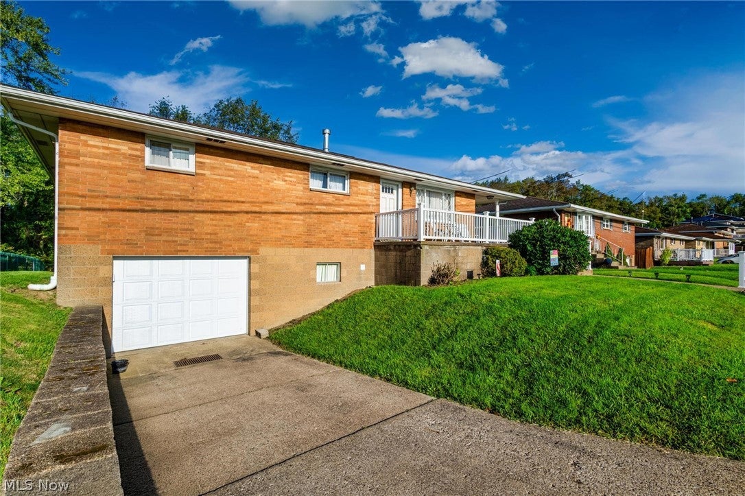605 TITUS ST Extension