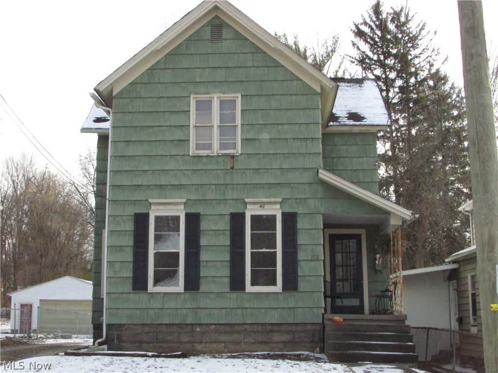 Immediate upside, turn key investment... or move your child/children in. This 2 unit has 3 total bedrooms, and 2 baths, with the first floor unit having the 2 bedrooms. There is a full basement, close to campus, and easy to rent.