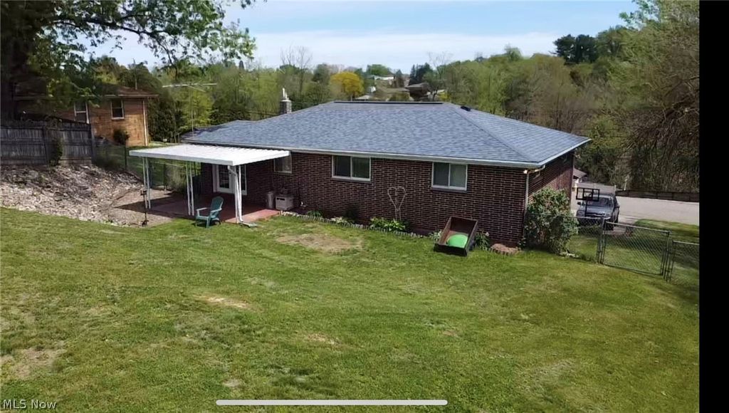 Photo of 135 Melinda Avenue, Wintersville, OH 43953 (MLS # 5204863)