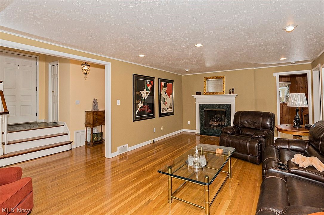 Mayfield 01 - Residential