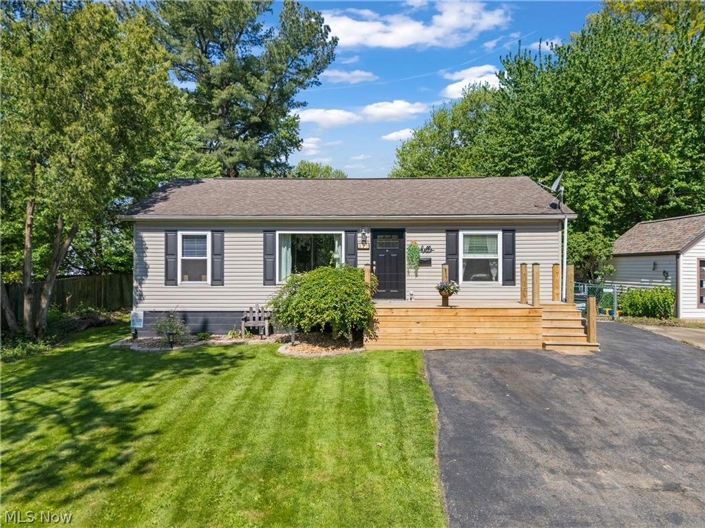 Photo of 171 27th Street SE, Massillon, OH 44646 (MLS # 5207579)