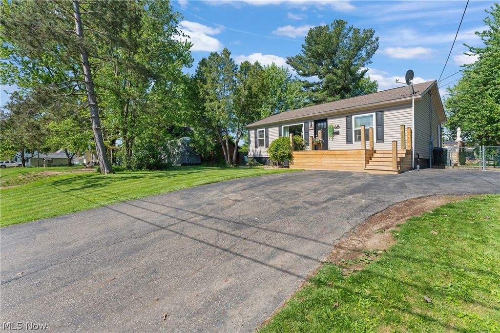 Photo of 171 27th Street SE, Massillon, OH 44646 (MLS # 5207579)