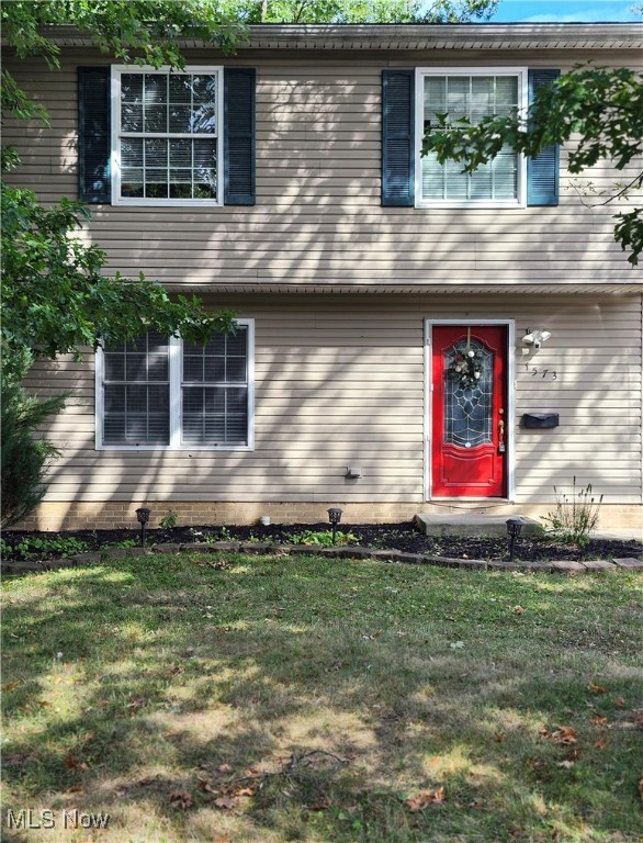 3 bedroom, 1.5 bath well maintained colonial home in the city of Eastlake. Formal living and dining rooms w/spacious family room and 1st floor laundry. All appliances stay! Walk-in closet in the primary bedroom. Extended backyard w/car garage. Playset and trampoline stay! Schedule a showing today! Close to shopping and easy access to freeway. Don't miss this one, it will not last long! Schedule a showing today!