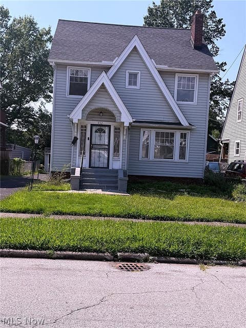 Tiny photo for 932 Vineshire Road, Cleveland Heights, OH 44121 (MLS # 5239634)