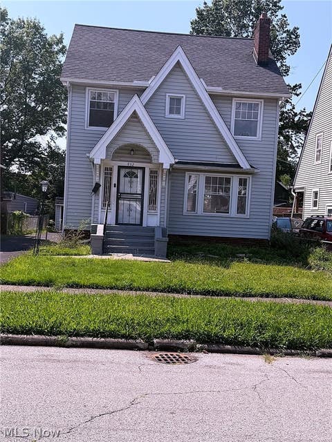 Tiny photo for 932 Vineshire Road, Cleveland Heights, OH 44121 (MLS # 5239634)