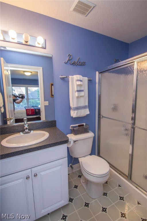 Red Tail 01 - Residential