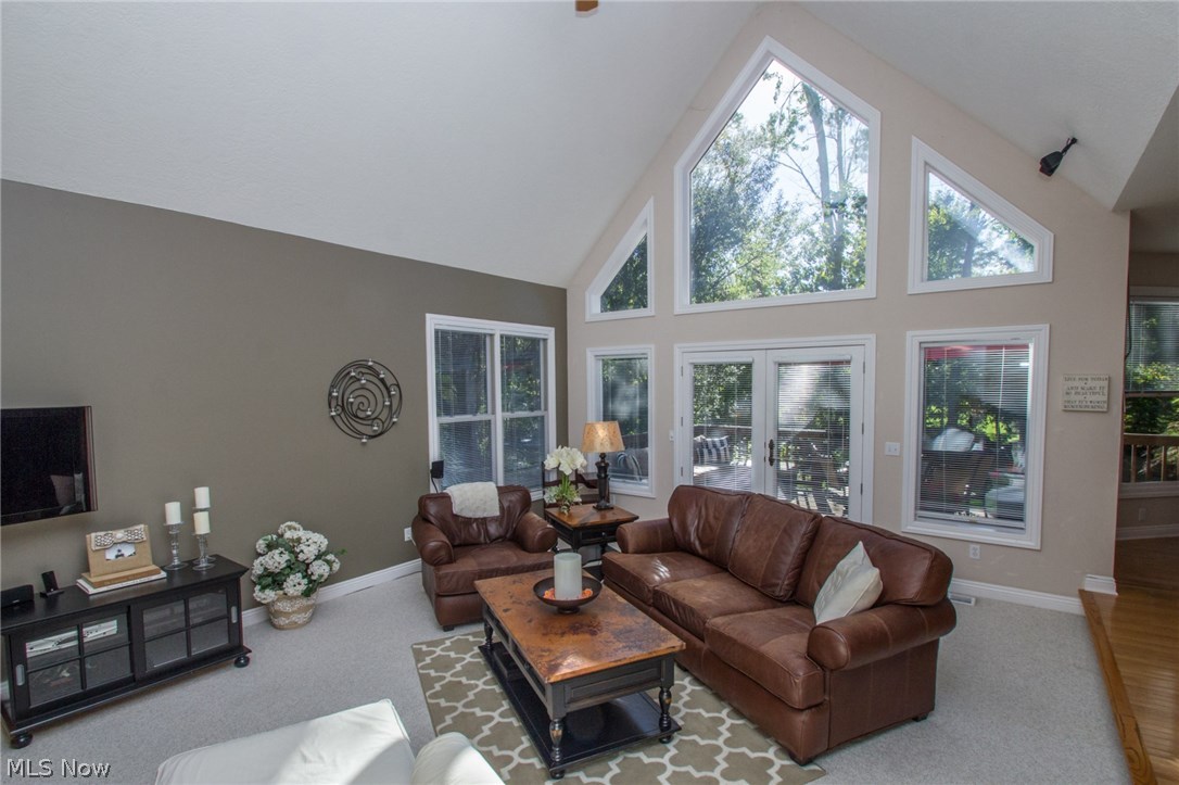 Red Tail 01 - Residential