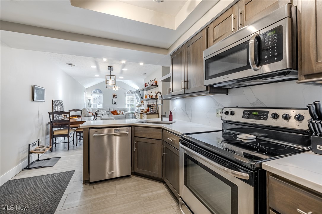 Villas At Mentor On The Lake Condo - Residential