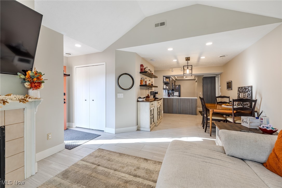 Villas At Mentor On The Lake Condo - Residential