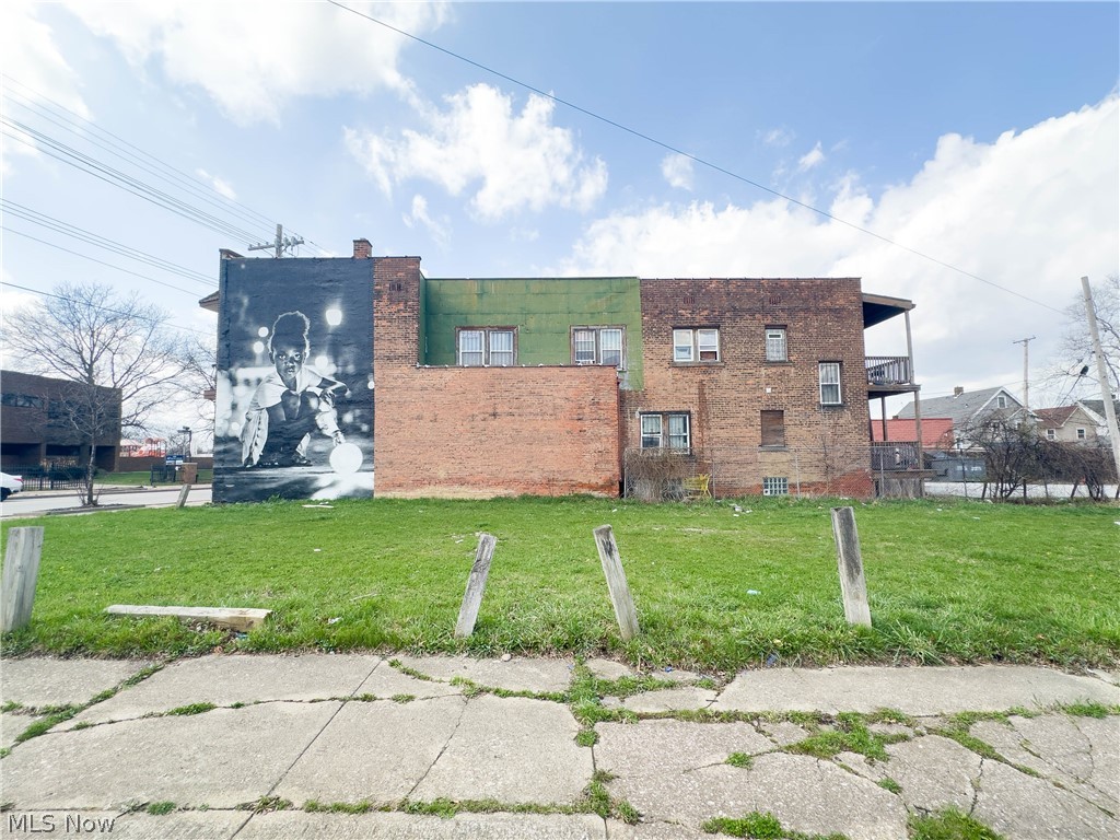 Kinsman Heights - Commercial Sale