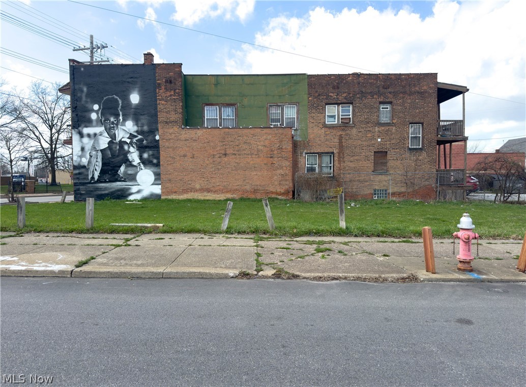 Kinsman Heights - Commercial Sale