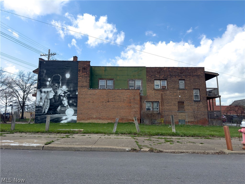 Kinsman Heights - Commercial Sale