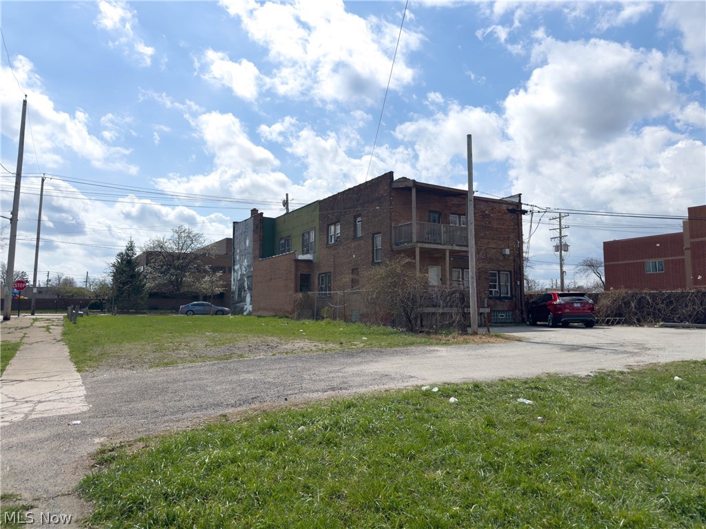 Kinsman Heights - Commercial Sale