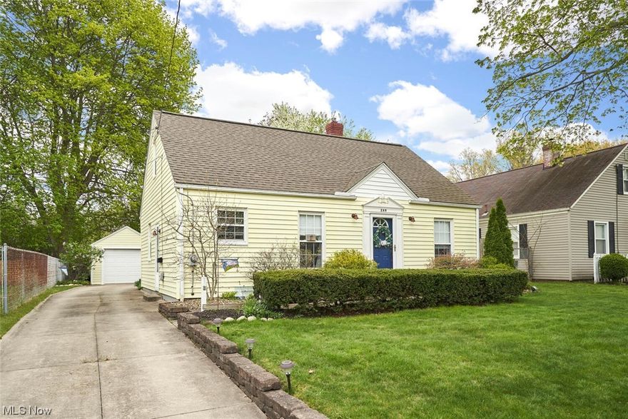 Move in ready Updated Cape Cod, Featuring large living room with hardwood floors and fire place. Remodeled Bath and Dining Room leads out to deck. This home has charm and character including built ins. Home includes brand new(2022) high efficiency furnace.